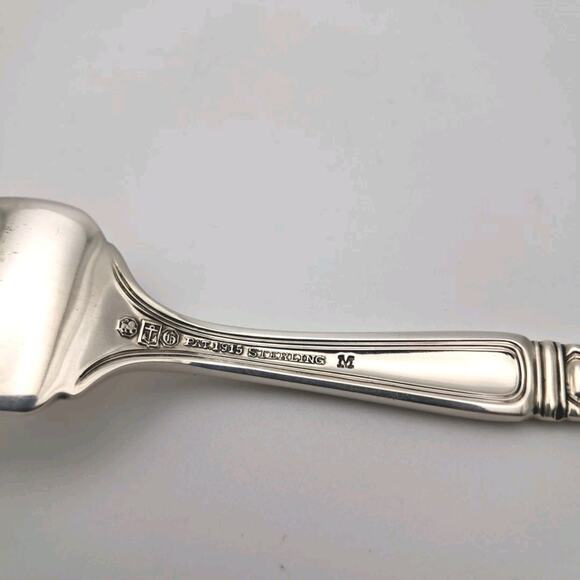 Gorham St. Dunstan Chased Sterling Silver Fork 7 1/8" Unused No-Mono Org. Sleeve - Picture 5 of 6